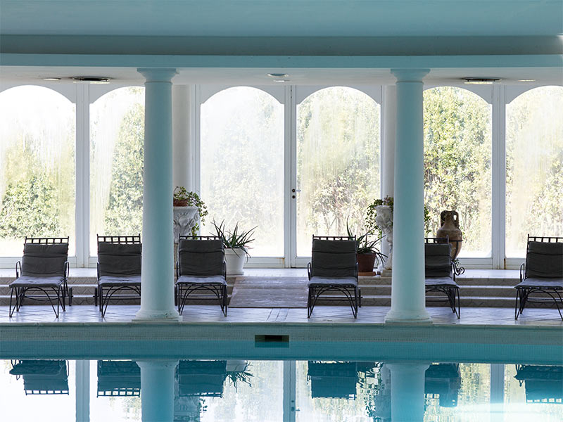 Centro Benessere e Piscina del Resort Le Case a Macerata