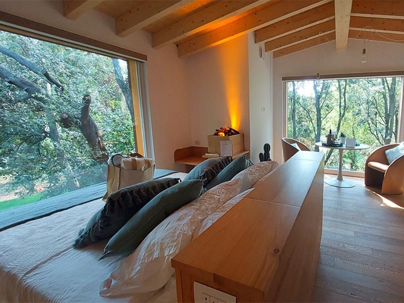 resort albergo le case macerata stilt house dormire in casa sull'albero